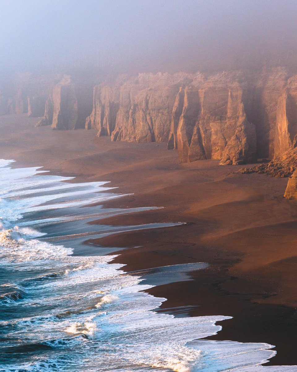 ElliotHawkey's tweet photo. Last light on the Oregon coast 🌊 https://t.co/ziTlntWEMx