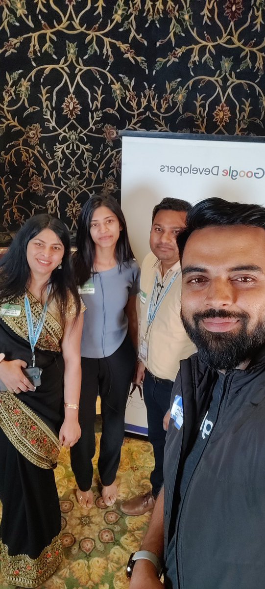 TheNishuGoel's tweet photo. bts stuff…

#projectreboot
#googledeveloperexperts https://t.co/ucYr0OpHNK