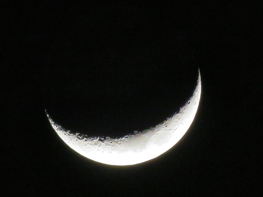 trhonymohamed's tweet photo. The waxing crescent moon at 19% illuminated
Tripoli,Libya. Tuesday ,April 5th, 2022 at 8:22 PM.
#Moon
#Luna
#NasaRocket
#ObservetheMoon
#MoonHour
@MoonHour321
@TheStormHour
@ThePhotoHour
@NASAMoon
#Astronomy
#Astrophotography
#canonphotography https://t.co/4NH71CfBE7