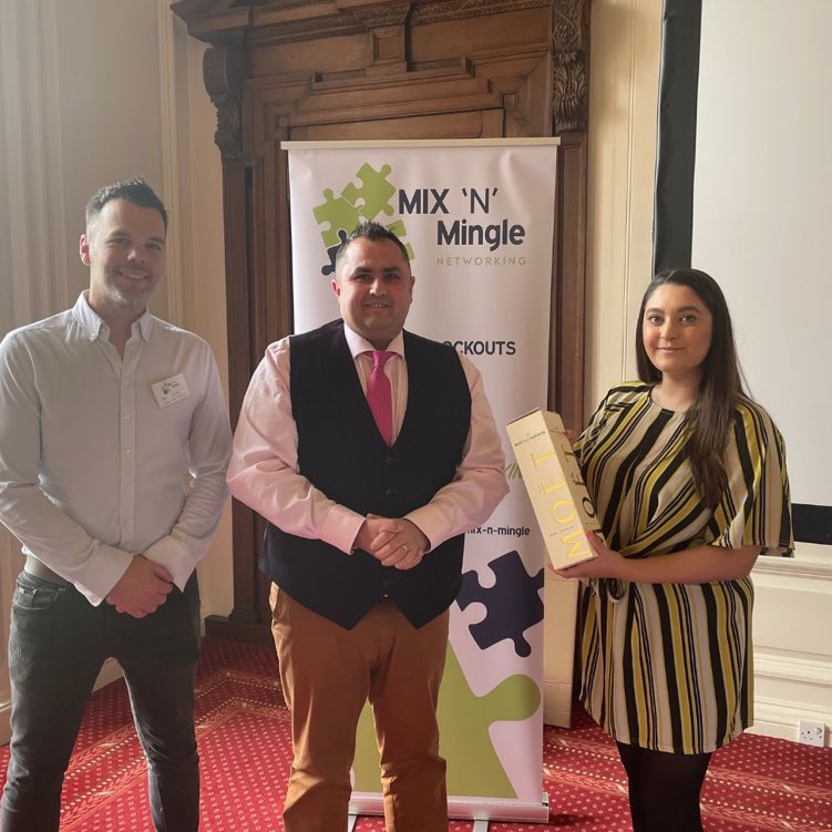 PictureGenie tweet media