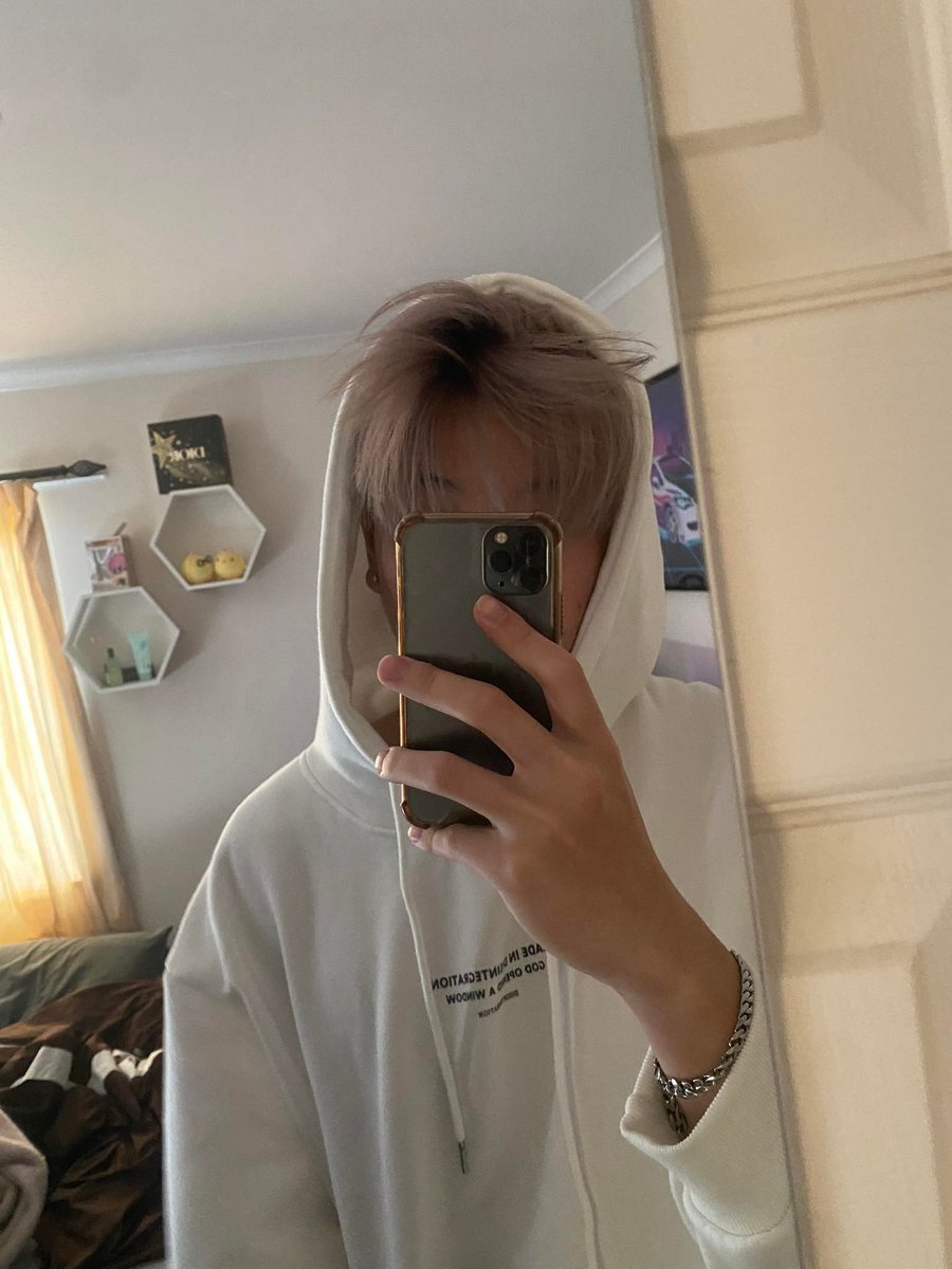 Albo_lau's tweet image. Web 2 me VS Web 3 me👻

P.S - GM Cuties &amp;lt;3