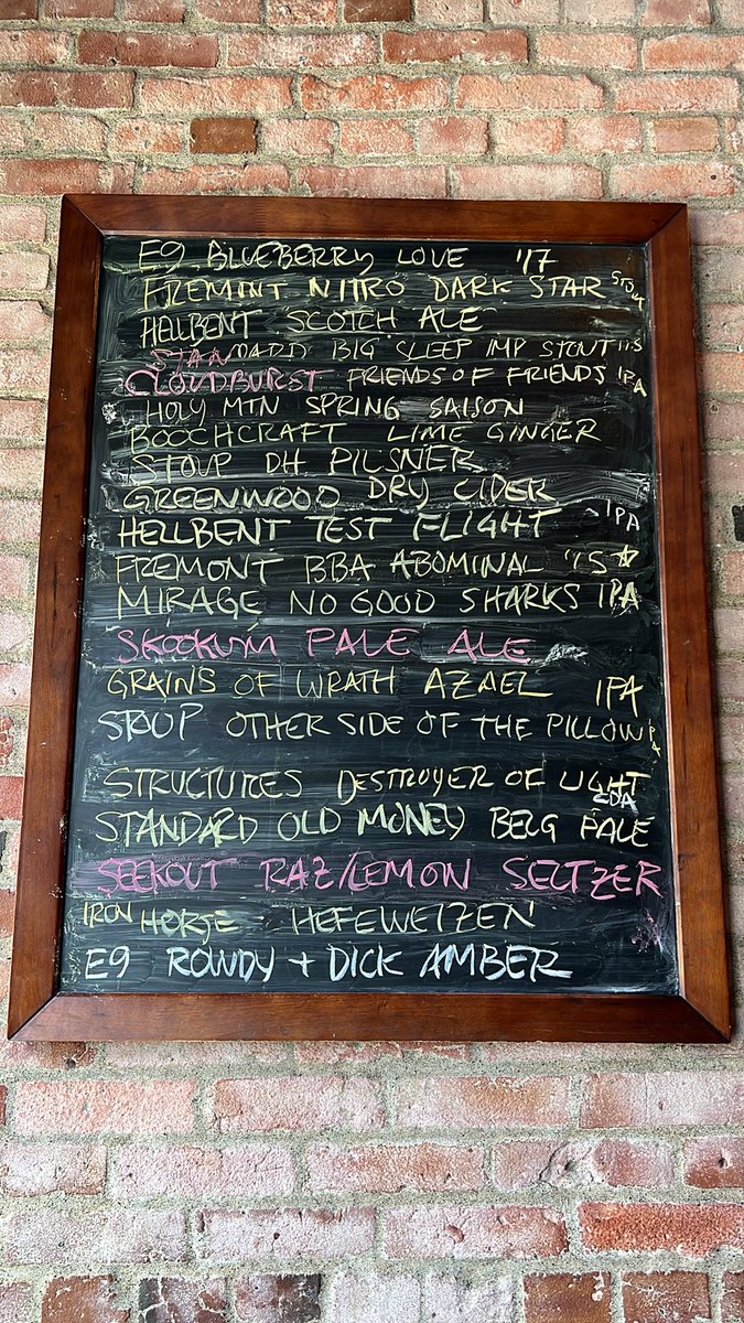 collinspub's tweet photo. Hi! how are you today? #beerlist #craftbeer #drinkme #corporatebeerSTILLsucks https://t.co/BofDCs2x1v