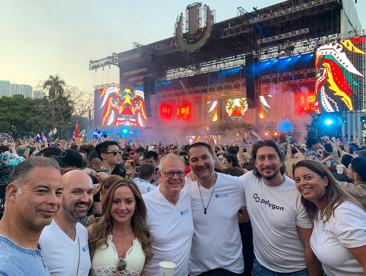 Climate_Futures's tweet photo. Still can’t get over the awesome time we had @ultra 2022! Huge thanks and shout out to everyone who helped us at the event! 
❤️☝🏼🌎
#1PLANET #ultra2022 #climatefutures #paintitpurple https://t.co/IKvNfJg58P