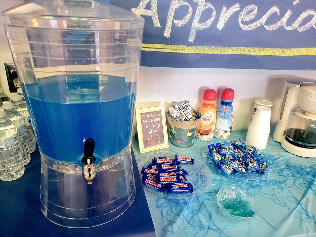 De_White_LaNube's tweet photo. Thanks @jarvizu_PHES &amp; @Lgrew_PHE for Dropping in from "Out of the Blue" to treat teachers! #TeamSISD https://t.co/lZKNS3F4zS