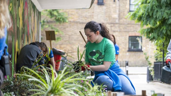 Grants of £500 are available for youth-led projects that celebrate UK native wildflowers, plants and fungi in exciting and engaging ways. 
growwild.kew.org/apply-grant/yo…

#nature #youth #grants #funding #wildflowers #wildlife #biodiversity