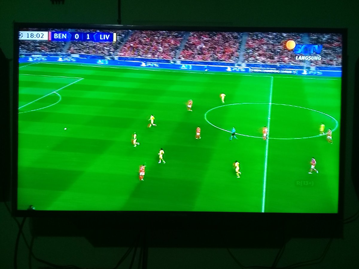 philipdolly's tweet photo. Lliverpool 1-0 Benfica

#ucl #BENLIV #LFC https://t.co/vX3HKFLKAl