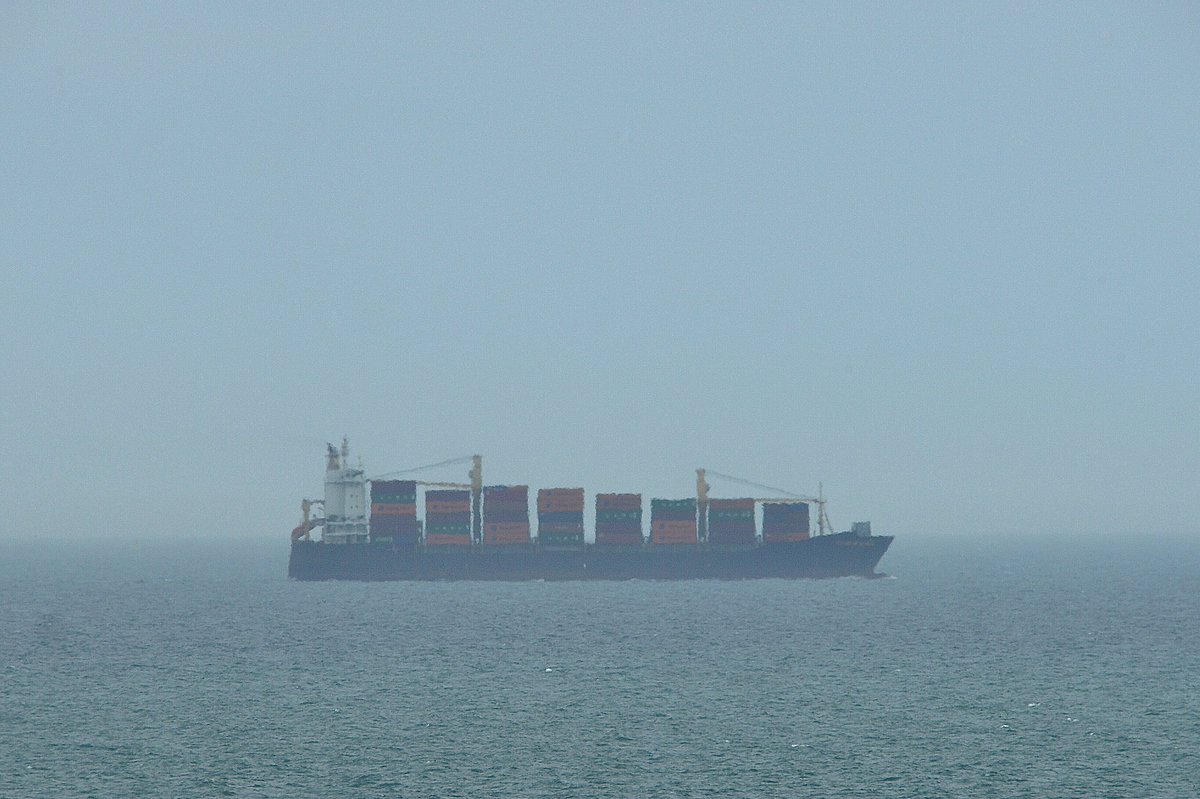 johnmorgan726's tweet photo. The WARNOW WHALE, IMO:9395032 en route to Piraeus, Greece, flying the flag of Cyprus 🇨🇾. #WarnowWhale #ContainerShip #ShipsInPics https://t.co/RlvnwVzjso