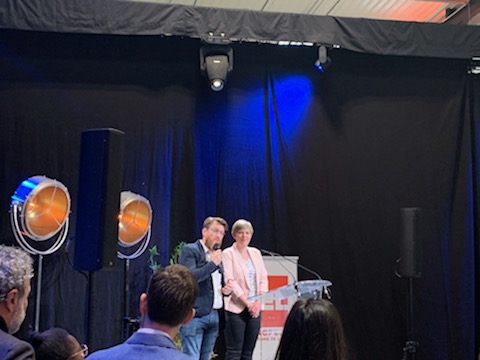 Ce jour @poleemploi_HDF de #Tourcoing était à l'#inauguration de #FashionCubeDenimCenter

👏 Une belle entreprise aux valeurs humaines et environnementales #zerowaste🌿

🎯 Objectifs:
- 100 salariés d'ici fin 2022
- Vente du jean le "Cinq Neuf" d'ici fin du mois 👖 

#partenariat