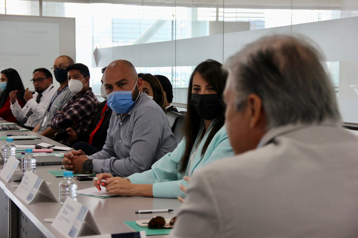 mauricio_salem_'s tweet photo. En una reunión con directivos de #MastercardEcuador se definieron detalles para lo que será la tarjeta de débito @BanEcuadorBP en beneficio de nuestros clientes.
Este es otro paso del #GobiernoDelEncuentro y del presidente @LassoGuillermo para reducir la brecha digital 👏🏻💪🏻🇪🇨 https://t.co/59F6UZGP3F