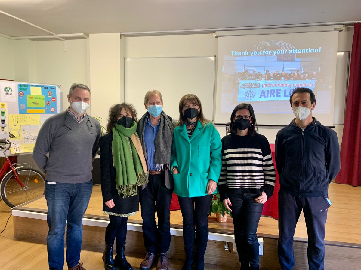 Franflorezsierr's tweet photo. Hoy comenzamos la #semanadelamovilidad proyecto de la sección bilingüe en el #iesmontevil de Gijón, con Charles Gasparovic. Pollution, the silent KILLER. https://t.co/zIYeJX6tek
