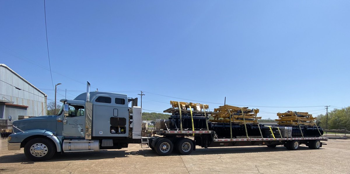 AmcoCLane's tweet photo. Thunderstorms this morning, but turned out to be a pretty day to move some iron. Full truck load headed to West TX. 
#AMCO #tillage https://t.co/YFaB3gSnKK