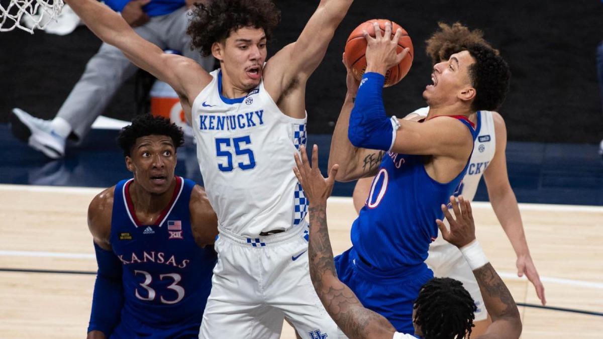 ngmauctions's tweet photo. CONGRATULATIONS to the #Kansas #Jayhawks #2022NationalChampions! 

My @BovadaOfficial Account Thanks you! 👏👏👏👏👏👏👏

#FinalFour #FinalFour2022 #NationalChampionship #Kansas -4 #KansasvsUNC #Kanthony #basketball #TheHobby #Touchdown #SportsCards #RockChalk #kansascityjayhawks https://t.co/YJaDZW7ABc