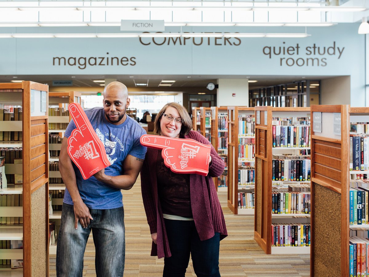 CuyahogaLib's tweet image. 🏆 ɴᴏᴍɪɴᴀᴛᴇ ᴀ ꜱᴛᴇʟʟᴀʀ ʟɪʙʀᴀʀʏ ᴡᴏʀᴋᴇʀ!🏆

Today is #NationalLibraryWorkersDay and we need your help:
⬇️ ⬇️ ⬇️
Nominate your favorite librarian or library worker for the ALA-APA Galaxy of Stars at surveymonkey.com/r/SubmitAStarf…