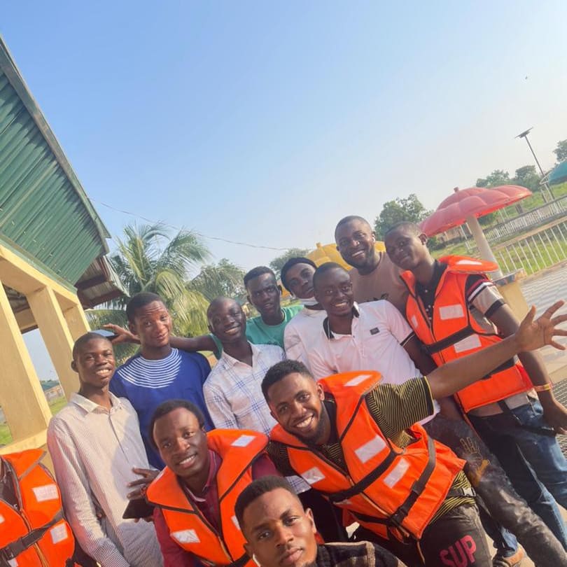 WaliuTaofik's tweet photo. First few weeks in office, I had an hangout with class reps across various faculties, to engage them on our blueprints & established a forum of class reps to ensure that there is a working relationship with them.
Today, I appreciate you all...
#TransitionHour
#AppreciationHour https://t.co/dItQmQNXlo