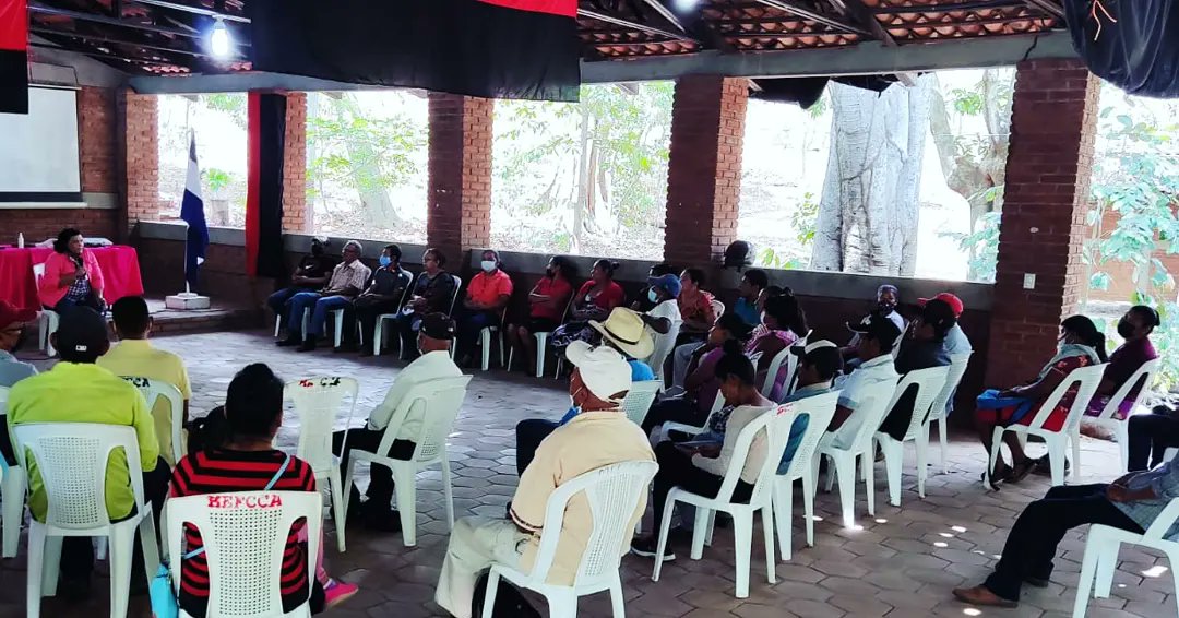 MinEmpren's tweet photo. Compañera Josefa Torres, Secretaria General del #MEFCCA, se reunió con protagonistas de Planes de Negocios  y Familiares del municipio  de Totogalpa, #Madriz a quienes les expresó que desde el Ministerio se fortalece la resiliencia de las familias rurales https://t.co/iNRbpr5CJf