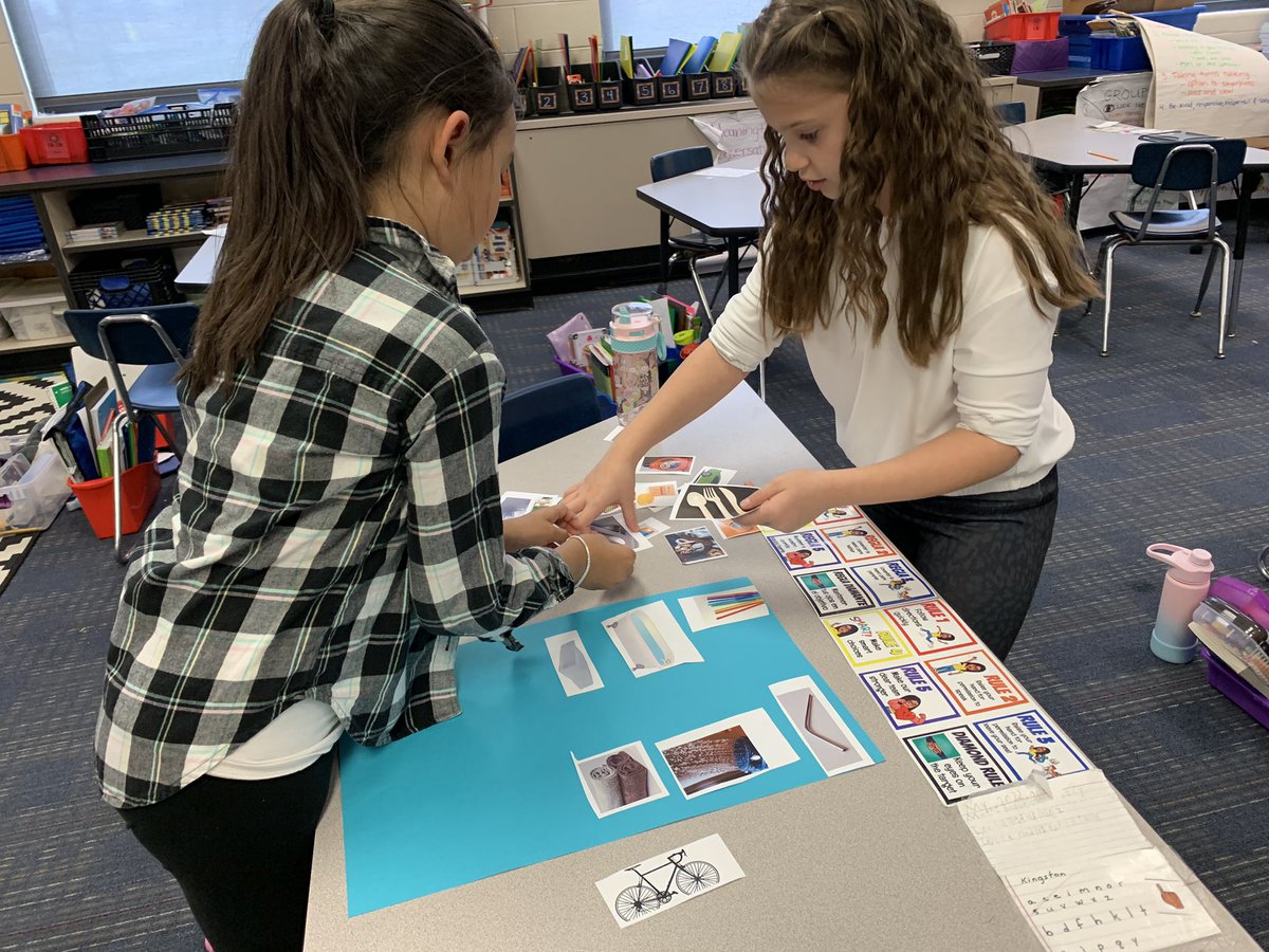 monicavazquezED's tweet image. Today, during our #climatechange journey we reviewed our concerns &amp;amp; began to think about what we could do. We learned about sustainable swaps! @AshlineKelly @RoyDeShane93 @CCSD93 @GretaThunberg #school #education  #learning #teacherlife