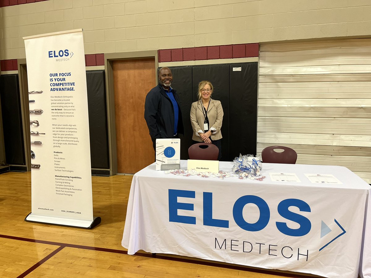 MSCS_CCTE's tweet image. YOU GET A JOB AND YOU GET A JOB!👇🏽Thanks to all the companies who participated in our GST Job Fair at @KHSFalcons today! #CCTEReadyGrad