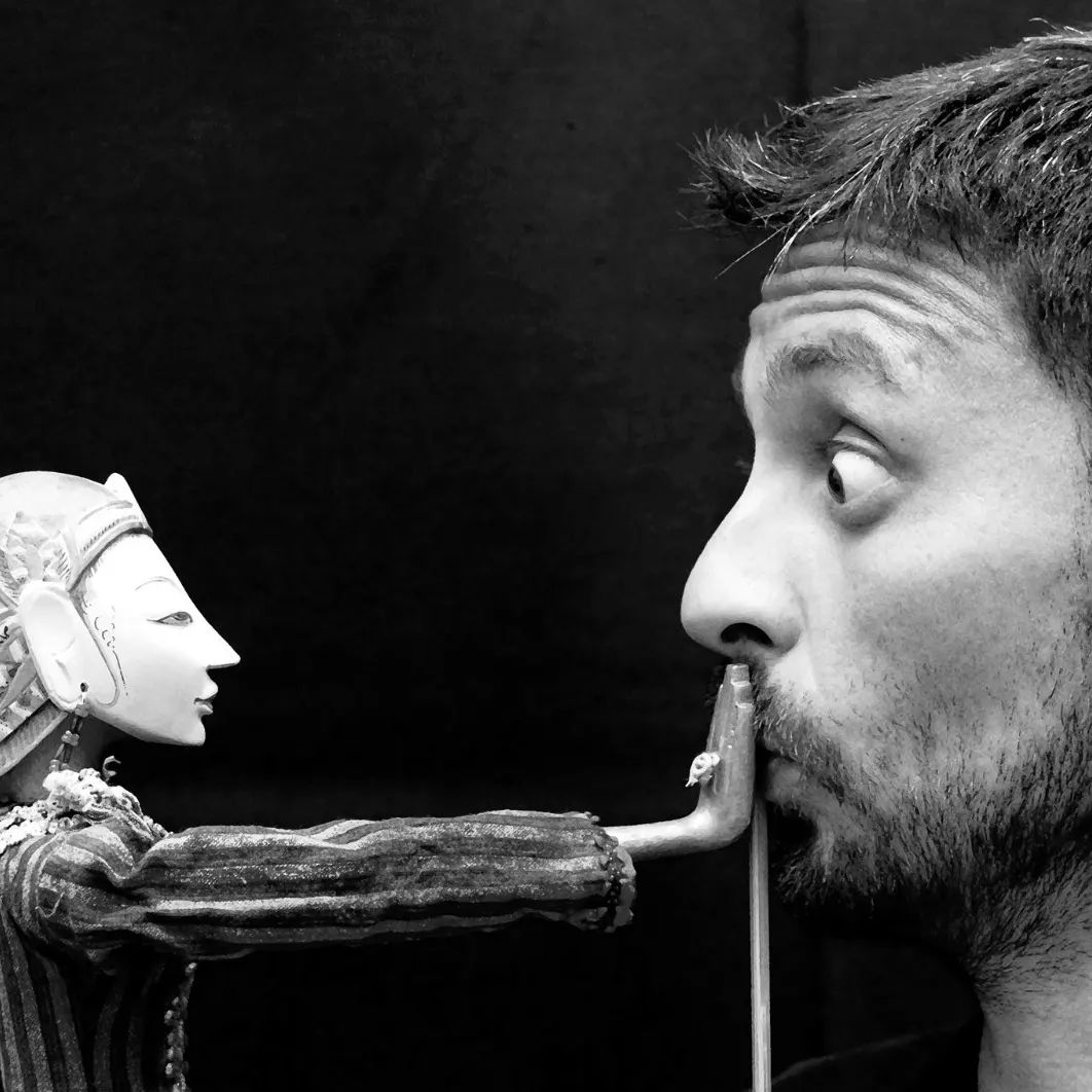 CortaCuerdos's tweet photo. Empezamos con las presentaciones de los miembros de #Cortacuerdos:

Luis Fernando de Julián "Nani" (Madrid, 1977.)

#Dramaturgo. Escribe #teatro para la infancia, juventud y adultos. Ha ganado números premios y publicado en distintas editoriales.

#NaniDeJulián @Nanidejulian https://t.co/h3GiOB6LrP