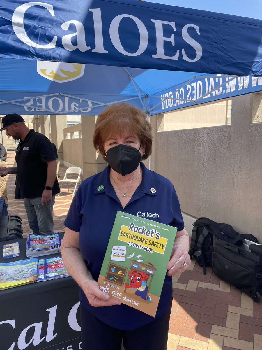 USGS ShakeAlert tweet media