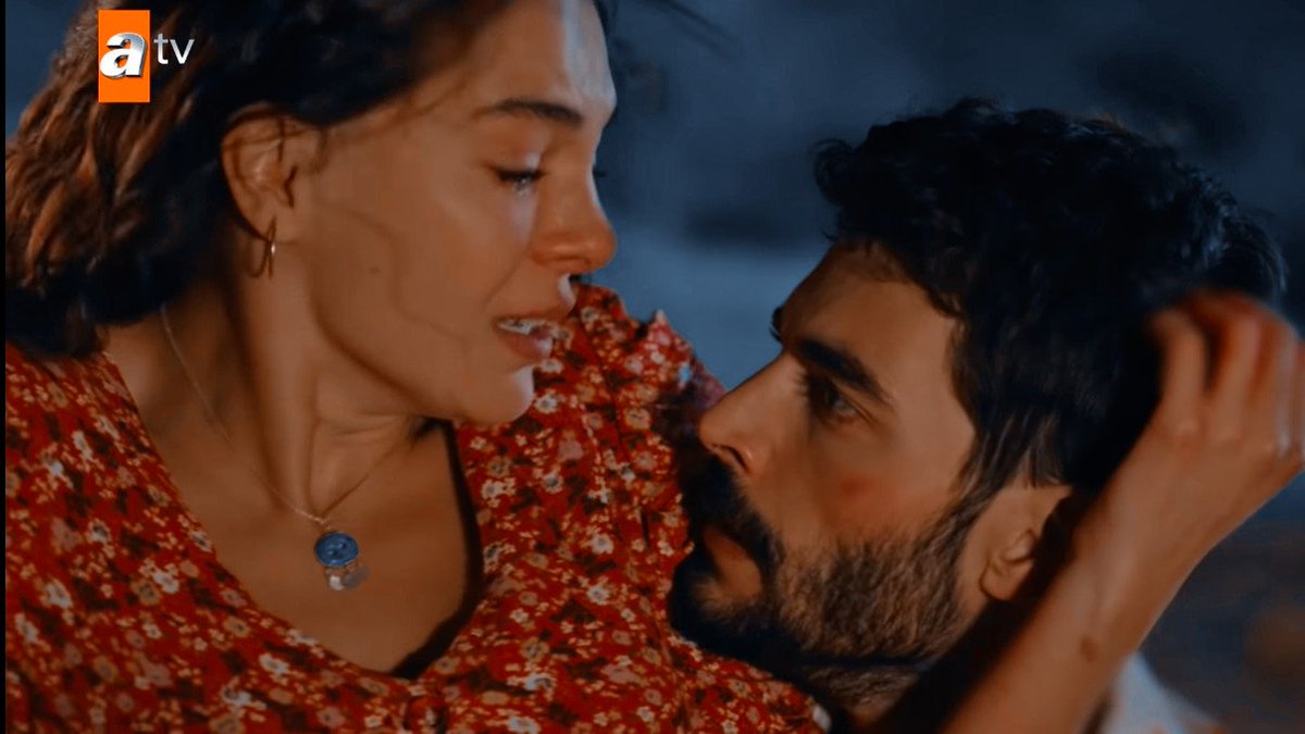 ReyyanArg's tweet photo. No me dejaste caer, me sostuviste otra vez

SI SALTAS YO SALTO #Hercai https://t.co/XcyrQPdJWm