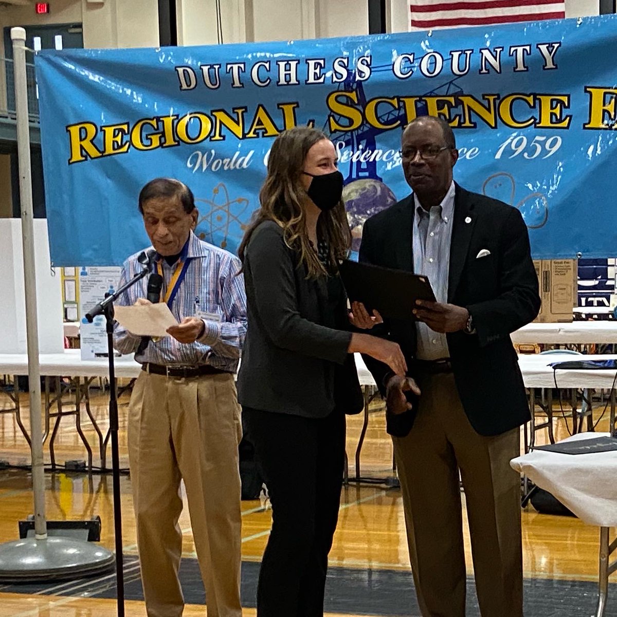 PawlingCSD3's tweet photo. Pawling HS's Magnolia Garbarino presented her scientific research at Dutchess County Science &amp; Engineering Fair competition at Dutchess County Community College.  Magnolia Garbarino won 1st place and will be attending the Int'l Science &amp; Engineering Fair in Atlanta in early May. https://t.co/TgiGPG1cdg