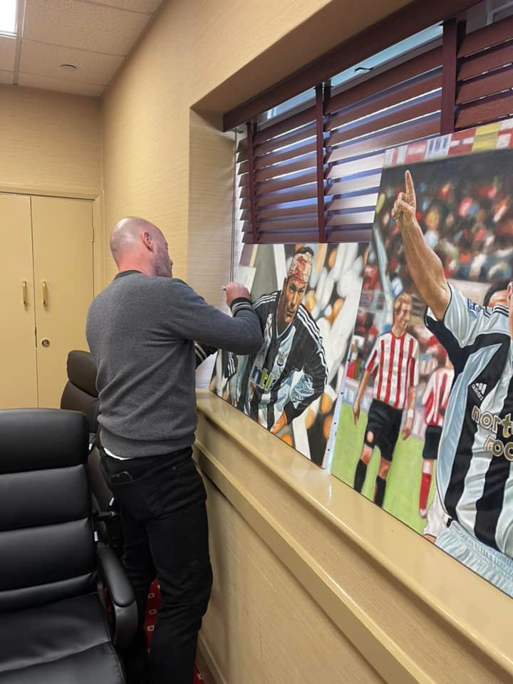 markscorerart's tweet photo. Some recently completed Oil Paintings being signed by legendary Newcastle United Number 9 Alan Shearer in preparation for the 260 tribute dinner at St James Park this week https://t.co/qOdLG61GXd