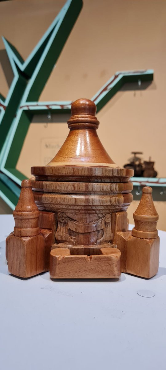 MuseoFFCCSLP's tweet photo. #SabíasQué la Caja del Agua, recibía el agua que bajaba del manantial de la Cañada del Lobo en la Sierra de San Miguelito, mediante un largo acueducto con algunas fuentes intermedias.
Adquiere una figura en madera, en nuestra tiendita #Filemona https://t.co/Os7xhHp6Mb