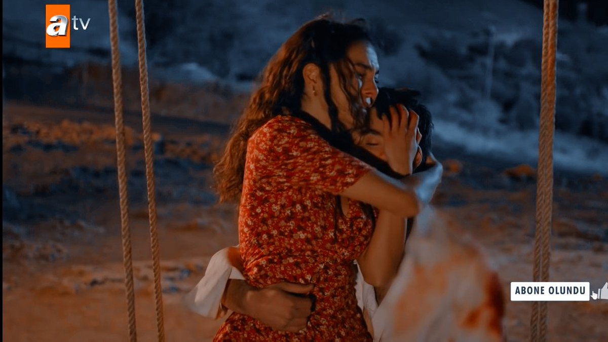 SerkanBolatArg's tweet photo. Esta escena no se compara con nada ♡

SI SALTAS YO SALTO #Hercai https://t.co/ncM85kx55m