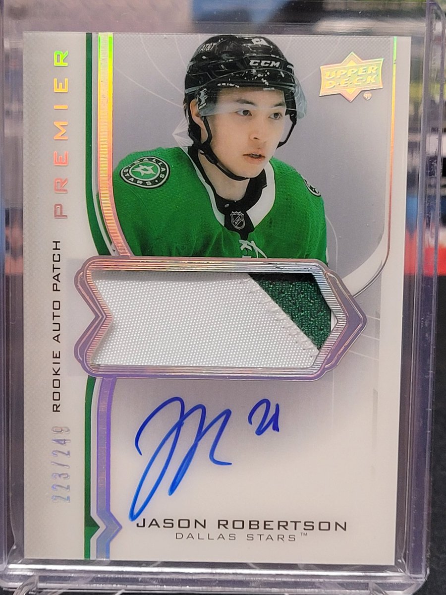 FlyingVCards's tweet photo. 20-21 @UpperDeckHockey #Premier continues to deliver π₯
Thanks to all who jumped into #FlyingVCards #GroupBreak #645! Here were the hits from this one.
#ShowYourHits #PullingFire #BreakWithTheV #UpperDeckHockey #IlyaSorokin #JasonRobertson #Canucks #MegaPatch #RPA https://t.co/9BOlUnbB9j