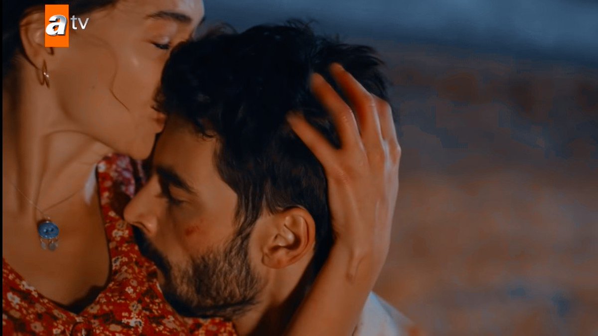 ReyyanArg's tweet photo. @MiranArg ♡♡♡

SI SALTAS YO SALTO #Hercai https://t.co/QYakwkvFh9