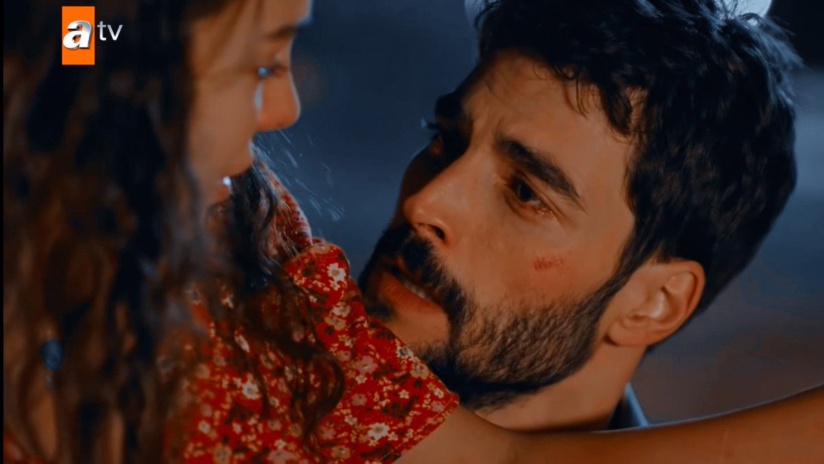 SerkanBolatArg's tweet photo. "Si caias yo habría saltado detras de ti"

SI SALTAS YO SALTO #Hercai https://t.co/QDKfh6suXo