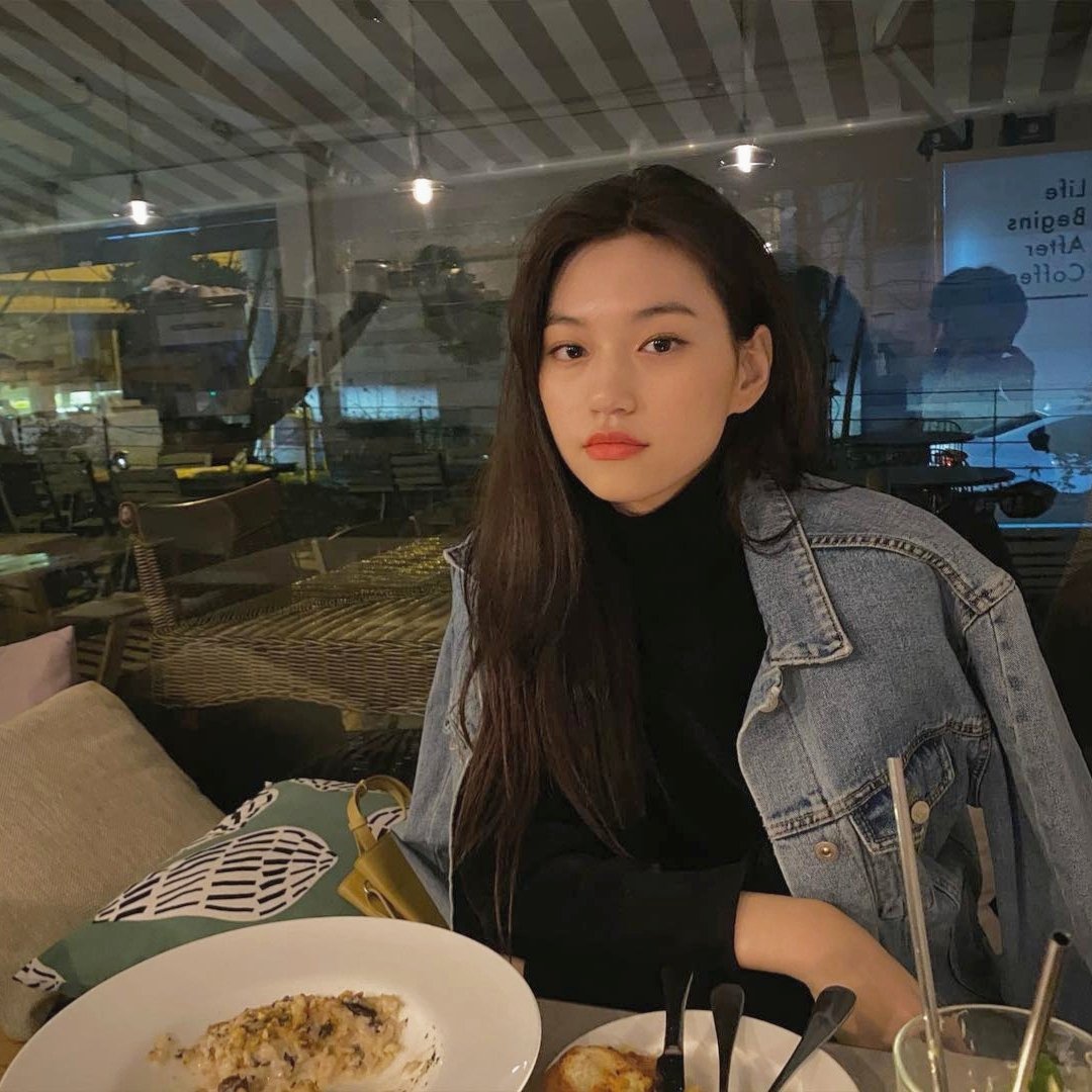 douliant's tweet photo. ⠀
⠀
we laugh together. we cry together. perhaps the reason this night looks so beautiful is not because of stars or lights but us. — 🐻⌗0604
⠀
⠀ https://t.co/rmbS64YFGH