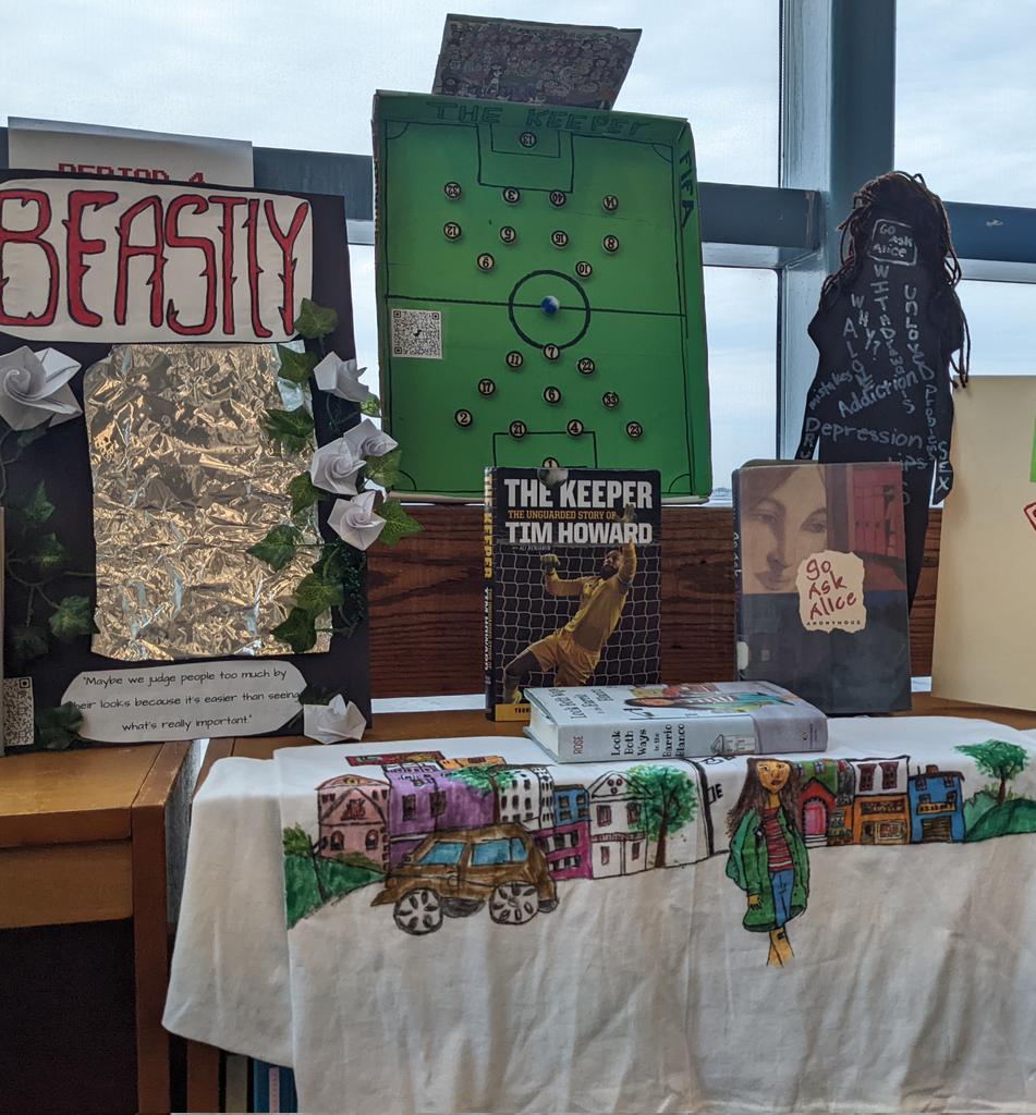 mariahartmann73's tweet photo. I am so proud of my seniors! Their projects are on display in the school library, complete with QR codes linking each project to student-crafted book reviews. So much fun! @ToLbhs @LorraineRadice1 @evedaza91 #EnglishENL #TESOL #weread https://t.co/eTAFJ3cHK2
