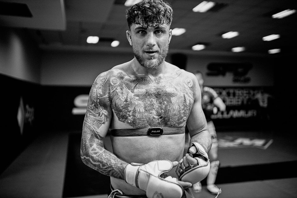 surdumma's tweet photo. Hey @KSW_MMA , I’m back in business!
Who is ready for a big show ?
Just let me know because I’m fucking hungry! 🧛♂️
@Zabooor @martinksw @MaciejKawulski
#ankosmma #ksw #stt https://t.co/WZj0eqe56j