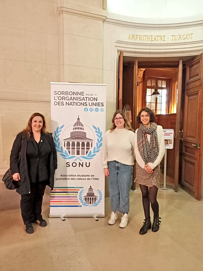 Helenebidard's tweet photo. Très heureuse d'avoir été ce soir aux côtés des https://t.co/l91YPlkQB4 de la Sorbonne @SONU_UNW pour présenter les engagements de @Paris pour la conquête de l'espace public par les femmes https://t.co/9KtXAsLCZn