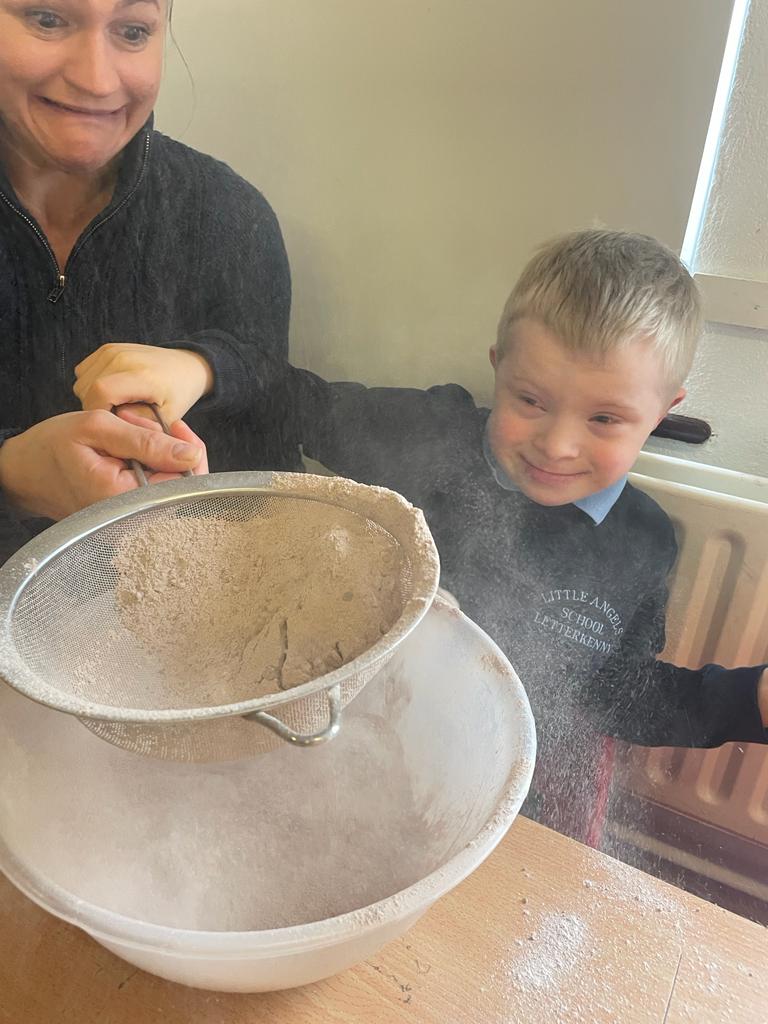 Little Angels School tweet media