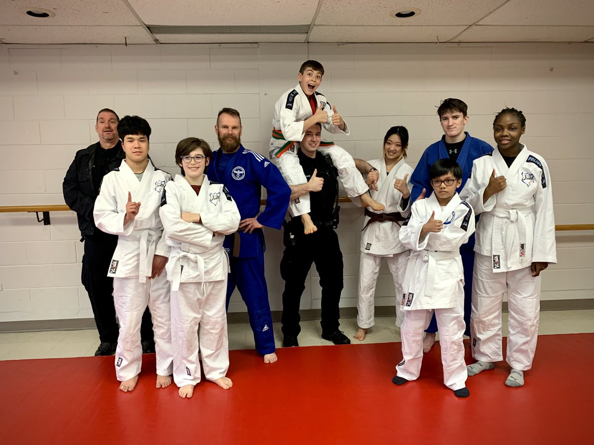 police_judo's tweet photo. Thank you Cst. Steverding and Cst. Frick for dropping by say hello 👋 Strachcona Police Judo Juniors community sport program @strathcentre led by Cst. Schroder and Youth Coach Keyes along with a few youth volunteer coaches Tobin and Liwen. #SoALLKidsCanPlay #Tryjudo #safesport https://t.co/UxMhTcJ4UC