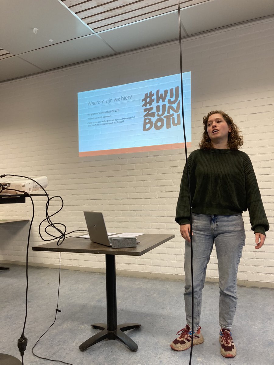 DHcooperatie's tweet photo. Interessante en verassende avond over participatief begroten #BoTu2028. Een commissie van bewoners boog zich over 9 voorstellen op verschillende thema’s. Kritisch, focus op kwaliteit en bewoners in de lead. #BoTuBeslist https://t.co/a6U5Qliho8