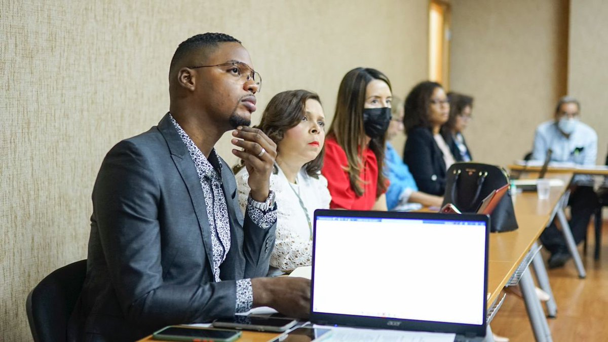 SuperateRDO's tweet photo. Participamos en la segunda reunión con el «Equipo Técnico Intersectorial» del Piloto #ComunidadesDeCuidado, organizada por el @MMujerRD y @MinEconomiaRD, junto a los actores clave de este proyecto. https://t.co/bsg2sEyDLN