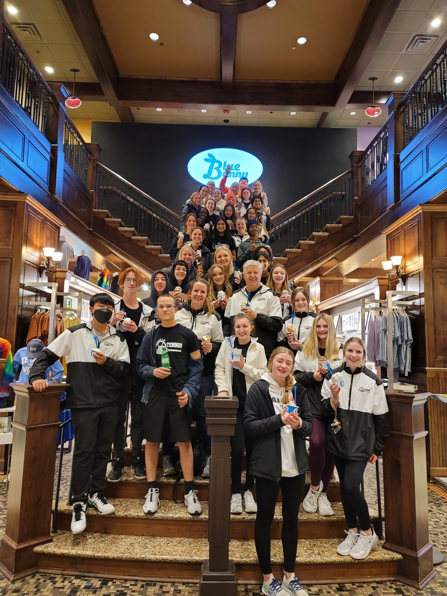 SBL_Tennis's tweet photo. 1st Match for Girls and they bring home the WIN 7-2. 
Boys came up short but we all celebrated a week of first matches at our usual @Blue_Bunny in LeMars. 
Great group of kids! https://t.co/mHDlJsLkLG