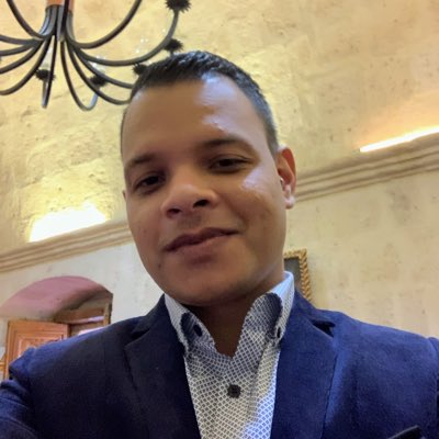 AndrsPimienta's tweet photo. #NuevaFotoDePerfil https://t.co/aU1NFrwYeO