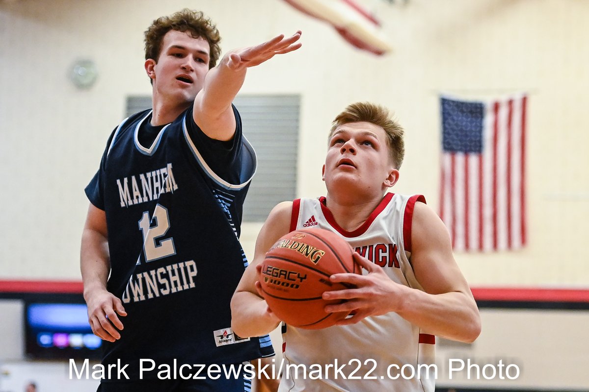 Mark22Photos's tweet photo. Action from the L-L League All-Star Game for boys basketball. Look for my gallery on https://t.co/Ua5DZWIuYo. @LLhoops @AndyBrackets @Coach_Christnsn @McCaskeyBball @CoachMLJohns @columbia_boys https://t.co/MuL9akmM60