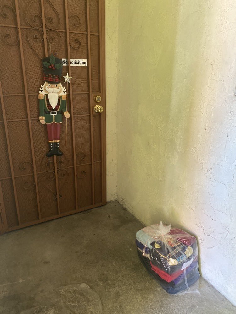 I got a Personal Launderer and a Better Life. No more laundry for me. Thank you SudShare! Use my code and get $10 off. It's really easy. You just give 'em your laundry and they give you more time. Been using them since Christmas  referral.sudshare.com/95Dz