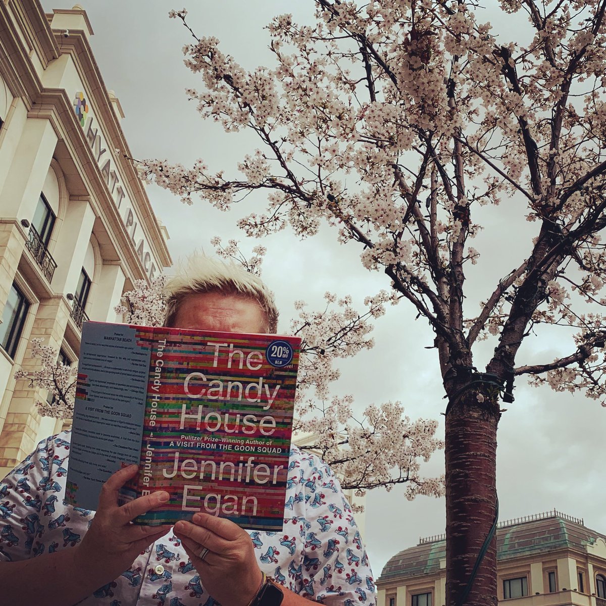 Happy #bookbirthday to The Candy House! From #awardwinning author Jennifer Egan this sibling novel to A Visit From the Goon Squad is one we can’t wait to plug in to!  
#bn #bnbuzz #newbook