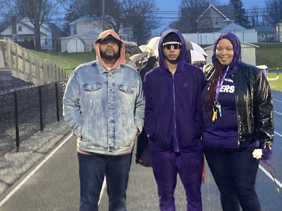 Senior night for track tonight for the tigers!!!!  Awesome!!!

#PlsdProud #weReady #centralelite #DoTheWork #HowYaLivin