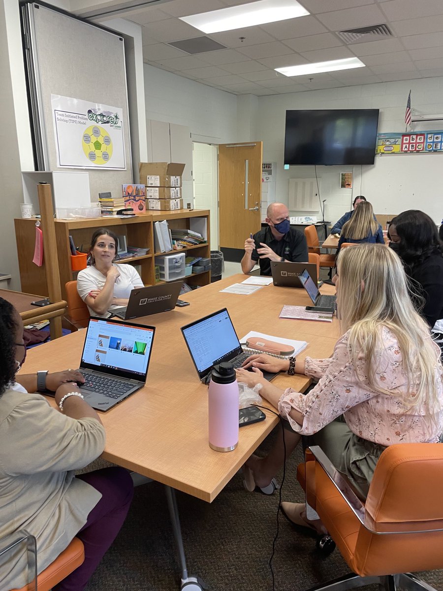 NCwindyhillfarm's tweet photo. PLTs in action this AM. Dedicated teachers & support staff reviewing plans and developing supports for our learners. #hardestworkingstaffever #collectiveefficacy #wearedoingtherightwork #EPICTeachersEPIClearning https://t.co/IVTLcR86b0