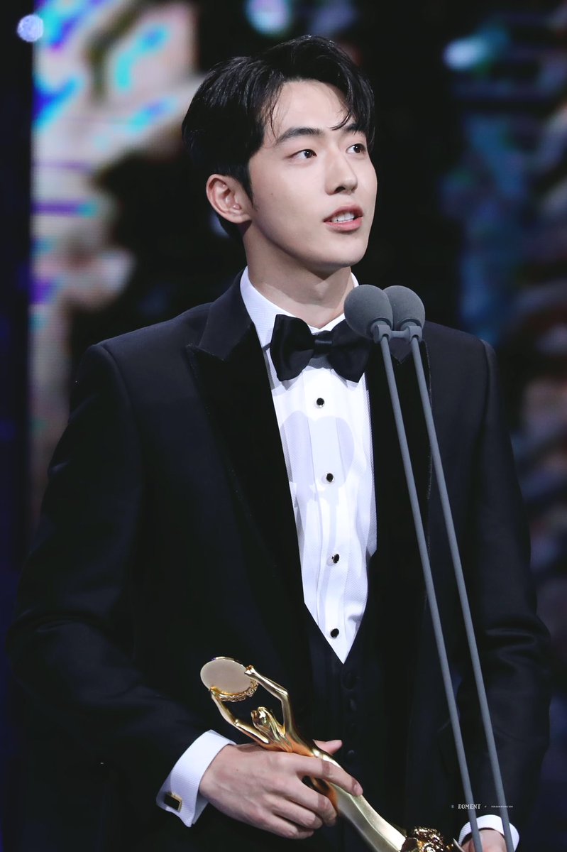 Do_wyw's tweet photo. 시상식주혁...짱! https://t.co/qEIYqy8njc