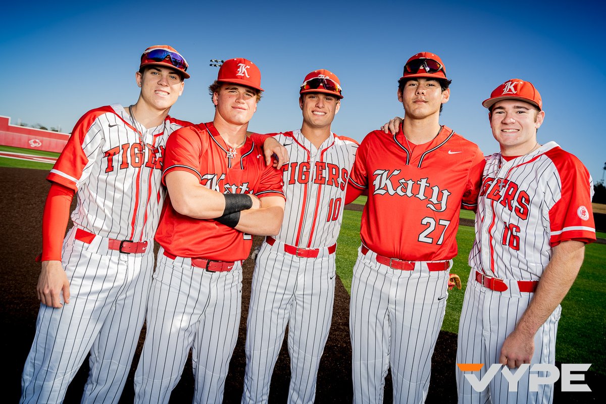 densilva02's tweet photo. Katy beat No. 1 state-ranked Tompkins, 5-2, tonight to take sole possession of first in 19-6A. Tigers (17-4) get 5 runs on 5 hits, 0 errors. Falcons (19-1) 2 runs on 4 hits, 2 errors. @LucasMoore1242 winning pitcher. @DominicXMelchor 2 RBIs, run scored. #txhsbase https://t.co/iCVbKm3QRB