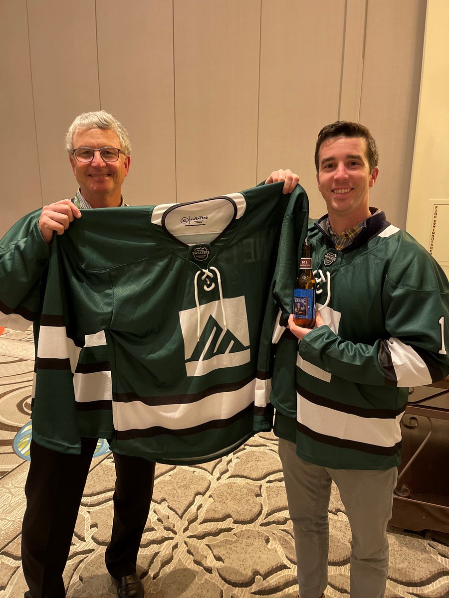 AD_IndustrialS's tweet photo. BIG Congrats to the 2021 Conversion Cup winner, Network 201 for delivering $43 million in conversion opportunities across 1,500 entries and successfully converting $21 million in business to AD Suppliers. #ADFamily #HAVEFUN #2022SpringNetworkMtg https://t.co/AE4VZNWNwm