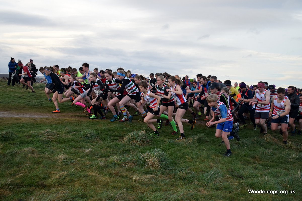 WoodentopsFR's tweet photo. Tonight's Bunny Run One Race - They're off! @cvfr_feed @BingleyHarriers @IlkleyHarriers @BaildonRunners @horwichharriers @StainlandRC @kcacuk @Wharfedale_Har @FellrunningUK @FellJunior https://t.co/e81TmCsD8M